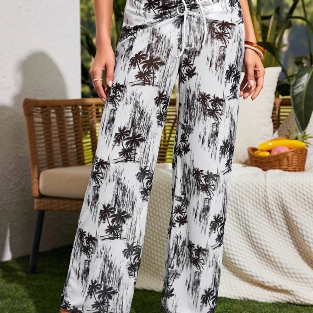Black and white Palm Tree Beach/Pool Pants